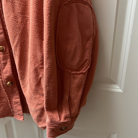 Coral Fleece Exposed Hem Oversized Shacket - Picture 4 of 9